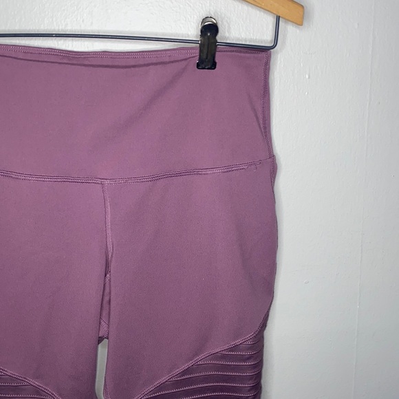 Old Navy Pants - 🎈Old Navy plum colored leggings!